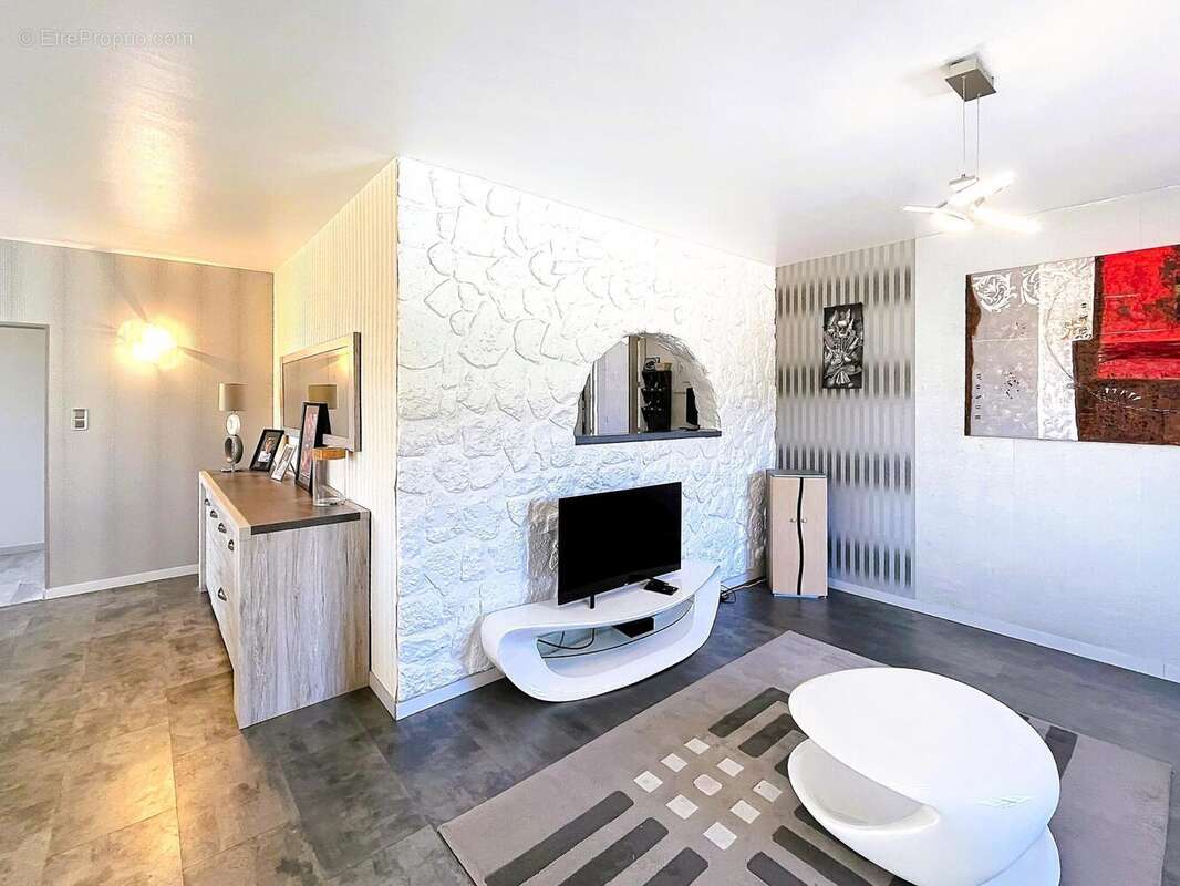 Photo 4 - Maison à SAINT-JEAN-D'ILLAC