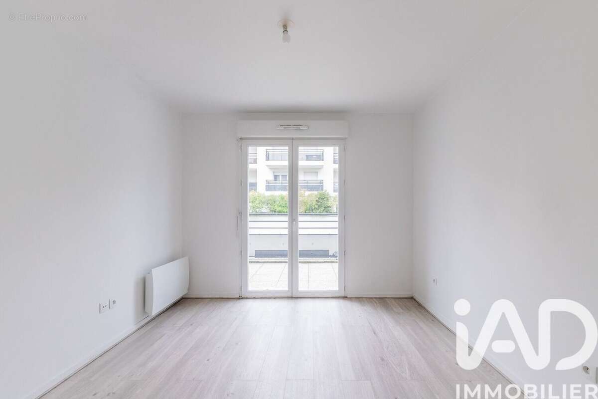Photo 8 - Appartement à CHOISY-LE-ROI