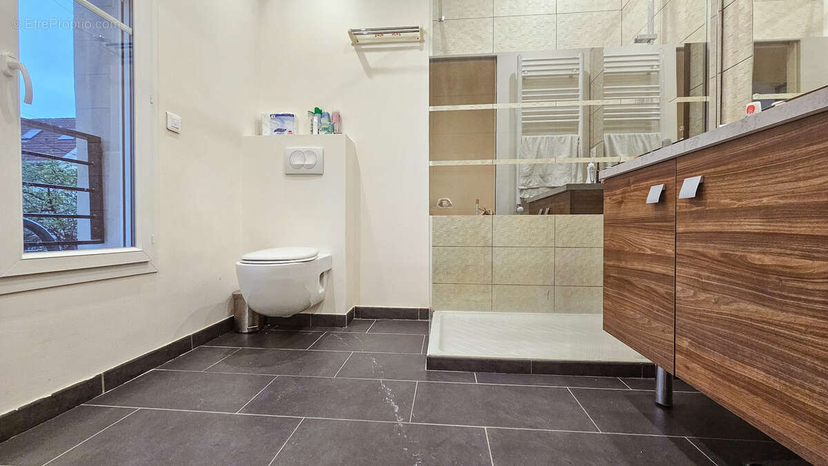 Maison à SARTROUVILLE