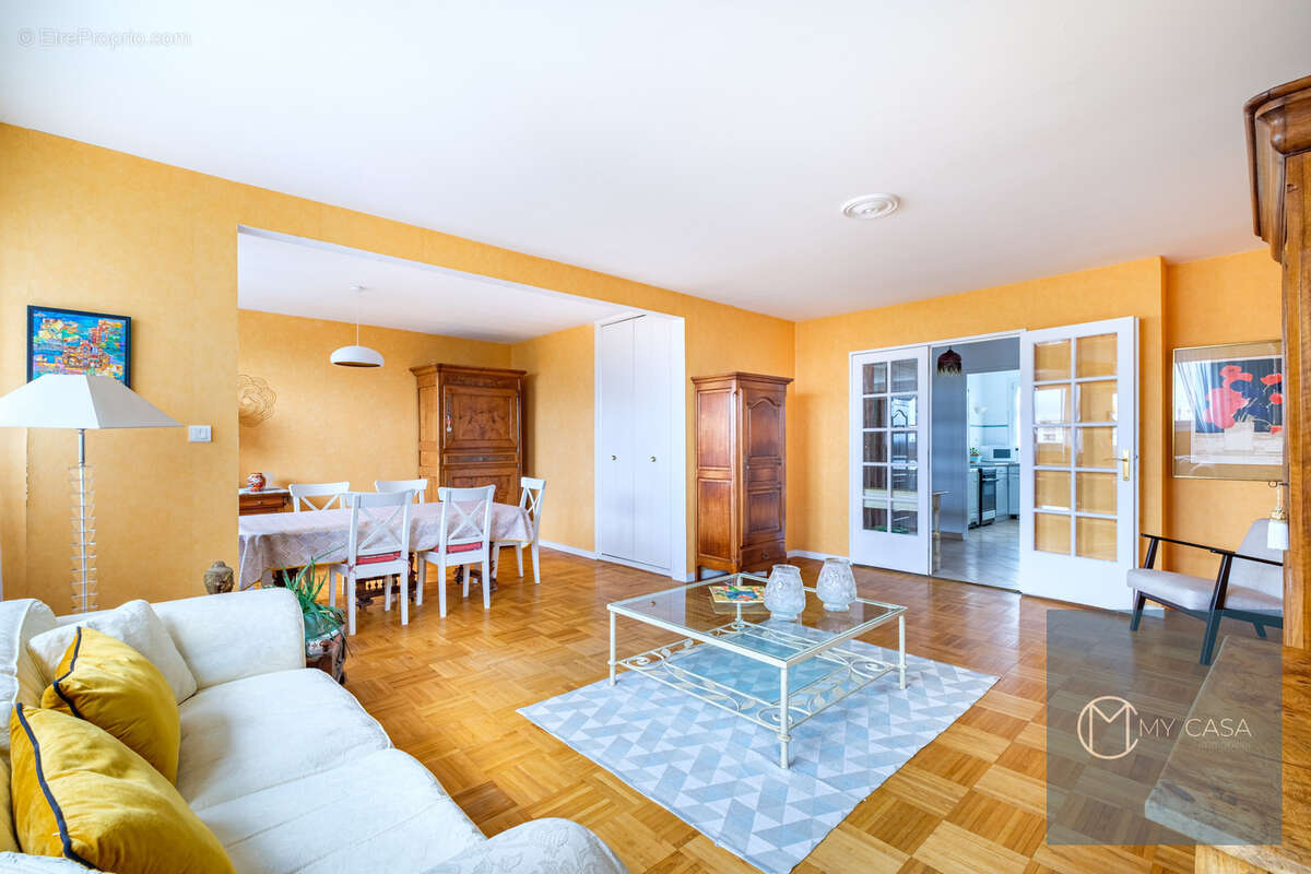Appartement à CALUIRE-ET-CUIRE