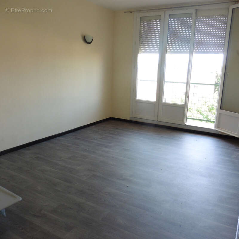 Appartement à PONT-SAINT-ESPRIT