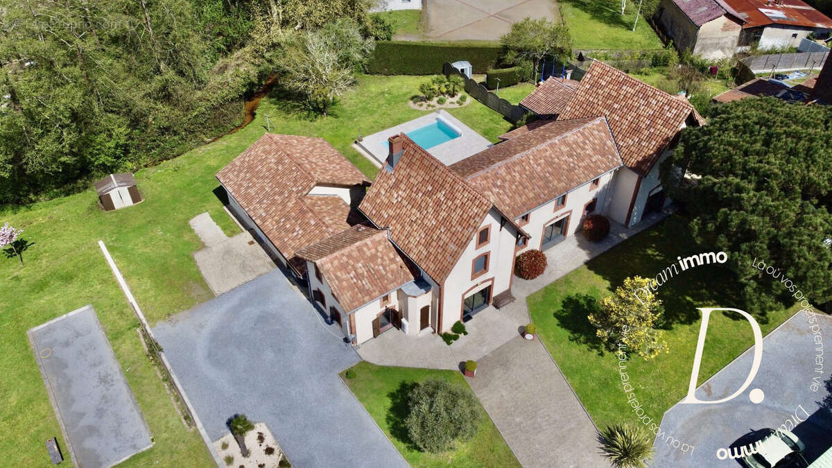 Maison à MEES