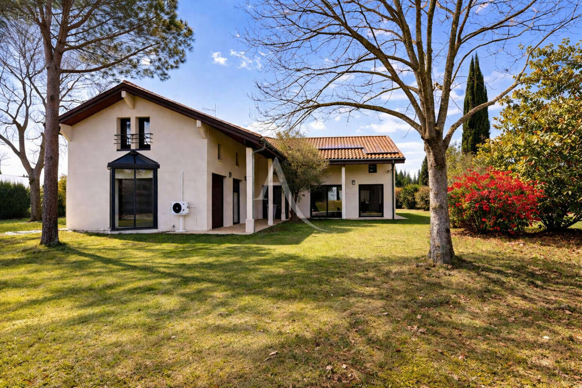 Maison à VIGOULET-AUZIL