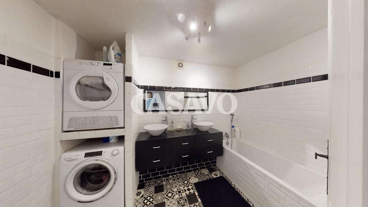 Maison à POURRIERES