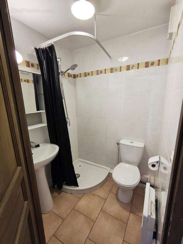 Appartement à BARJAC