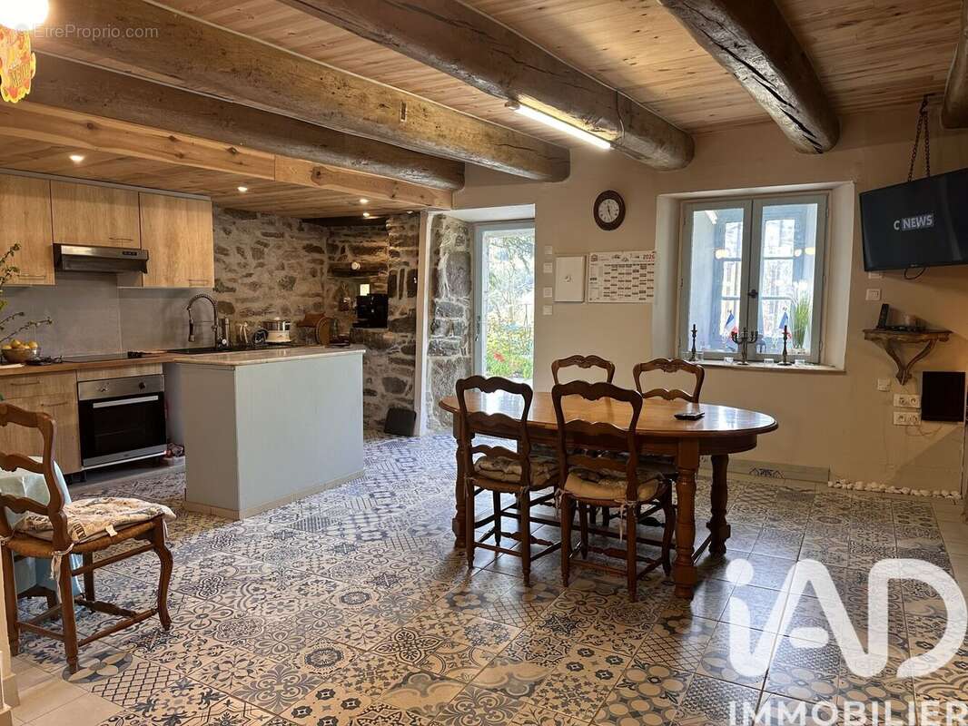 Photo 2 - Maison à CLAVIERES