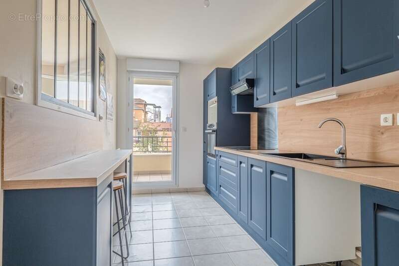 Appartement à MIRIBEL