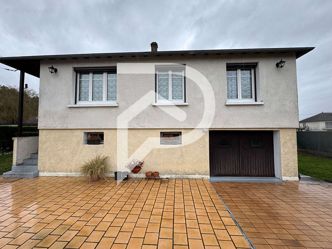 Maison à EZY-SUR-EURE