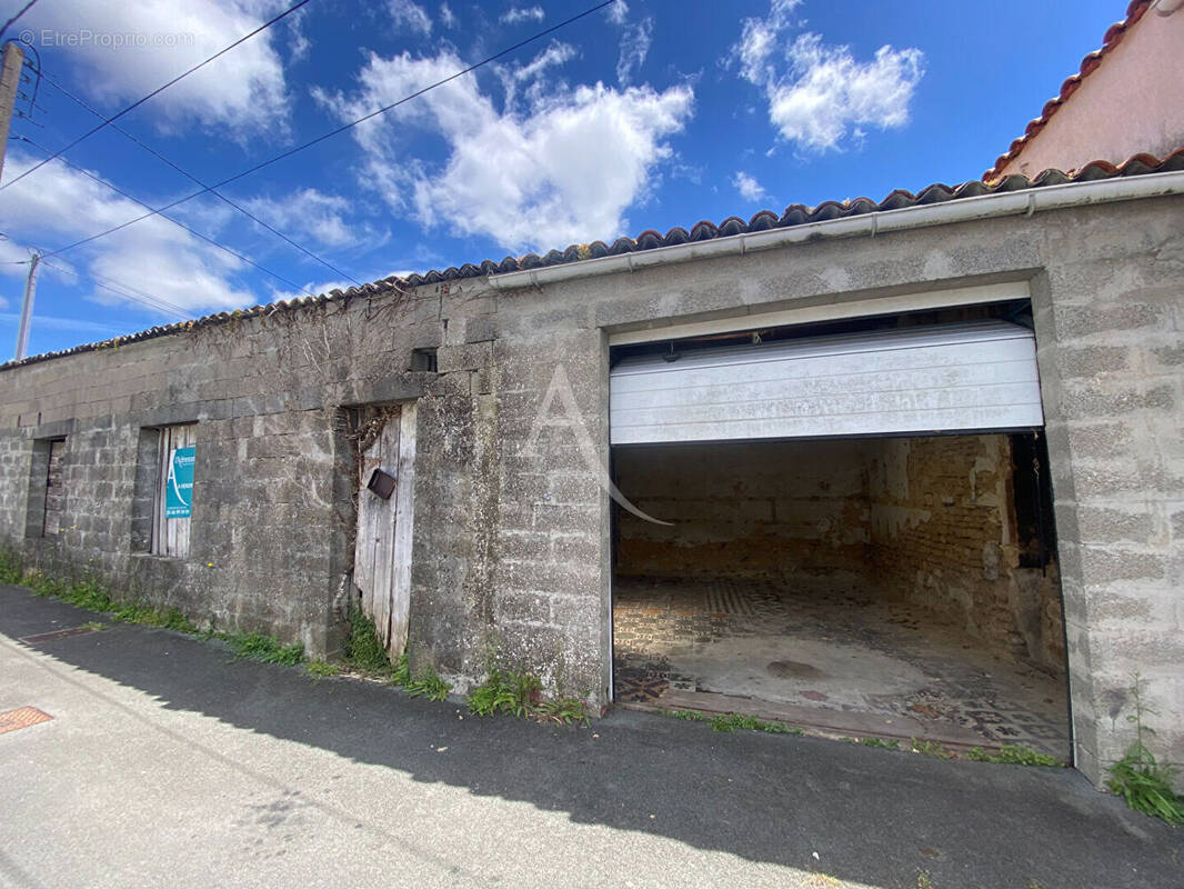 Parking à ROCHEFORT