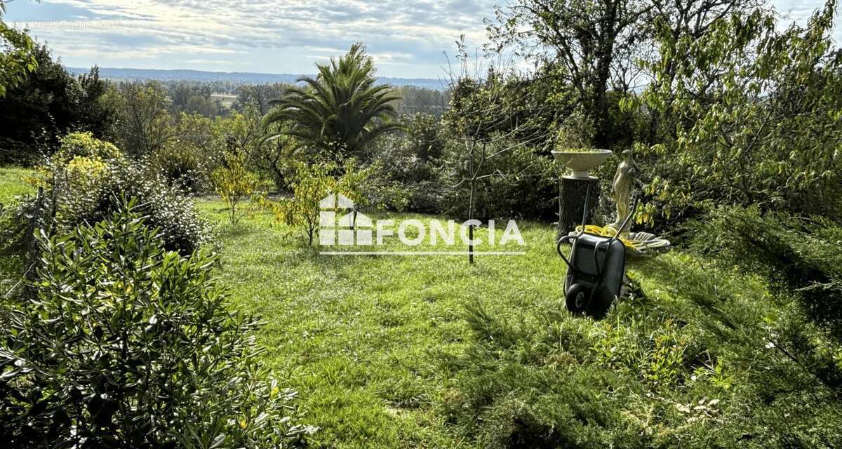 Maison à COLAYRAC-SAINT-CIRQ