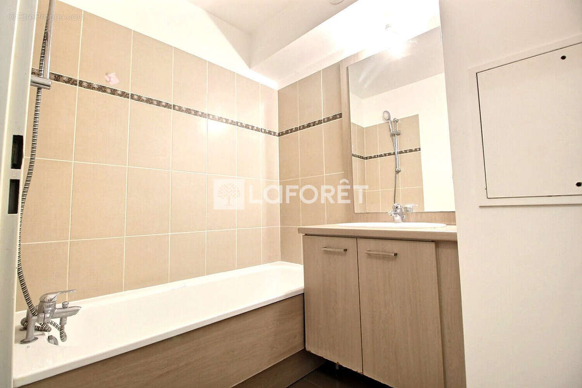 Appartement à GENNEVILLIERS