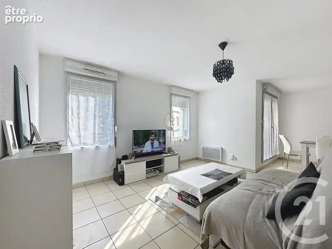 Appartement 3 pièces 63 m² à vendre à Grigny (69520) - photo 4