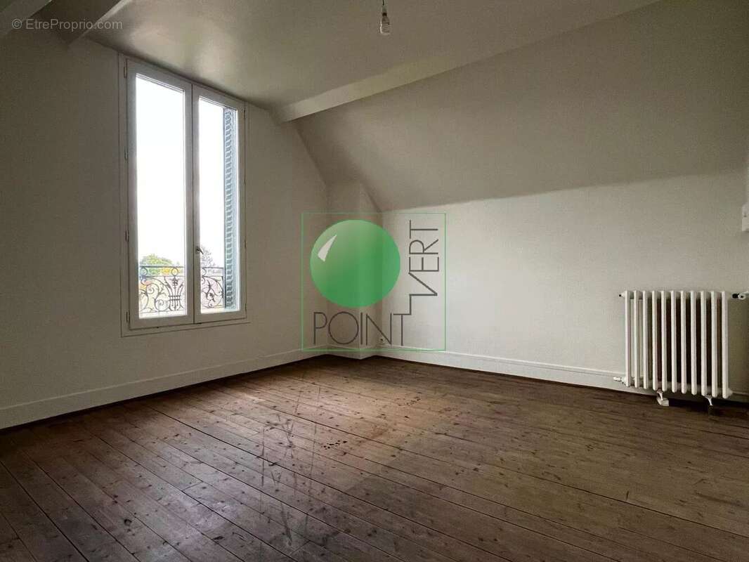 Maison à VERT-LE-GRAND