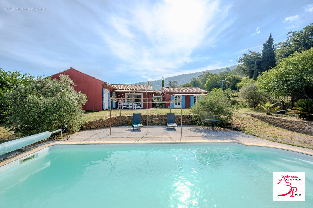 Maison à COLLOBRIERES