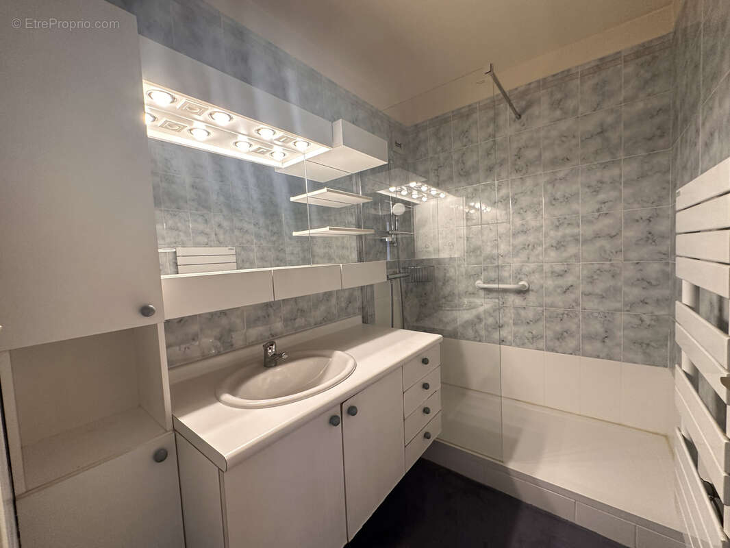 Appartement à VAIRES-SUR-MARNE