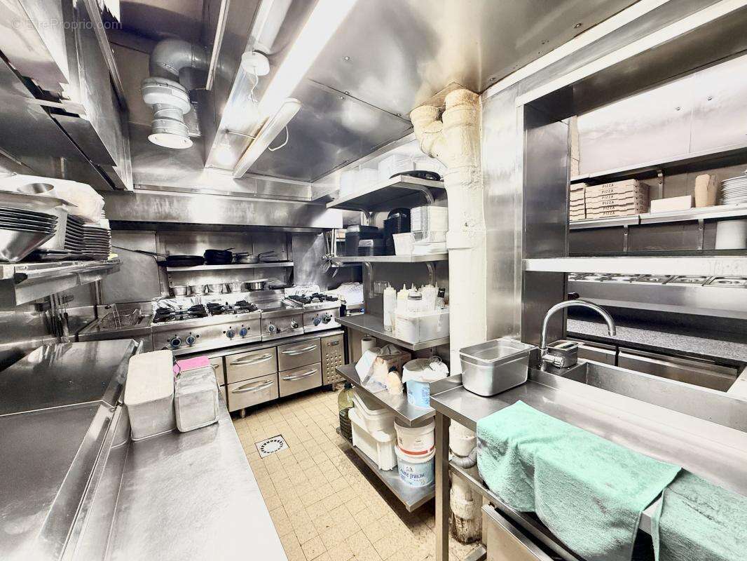 Commerce à PARIS-16E