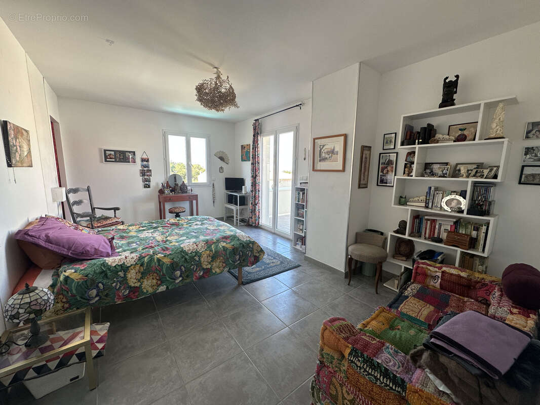 Maison à VILLELONGUE-DELS-MONTS