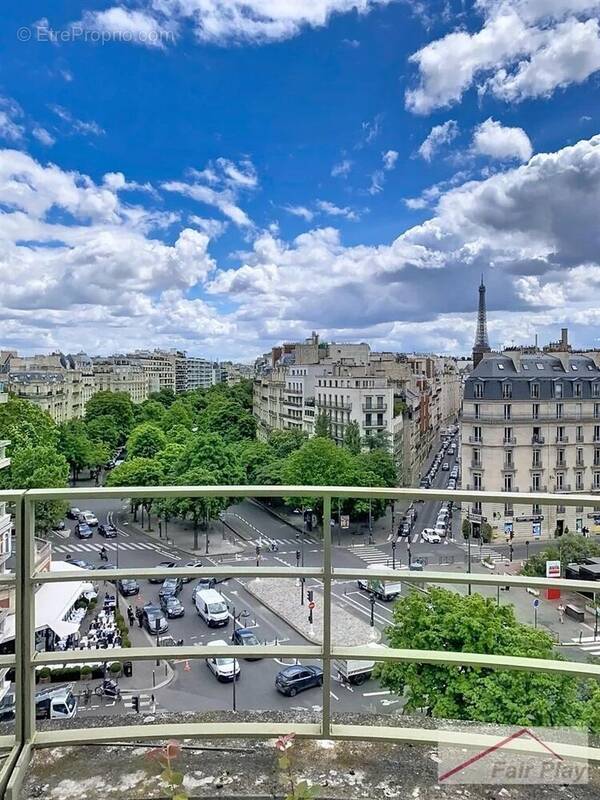 Appartement à PARIS-16E