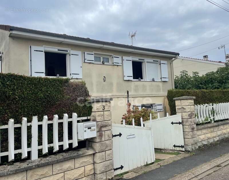 Maison à SAINT-LEU-D&#039;ESSERENT