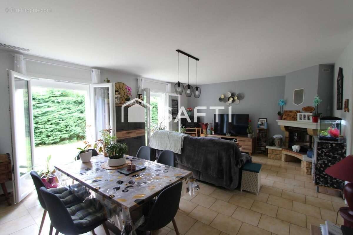 Photo 3 - Maison à LA CAILLERE-SAINT-HILAIRE