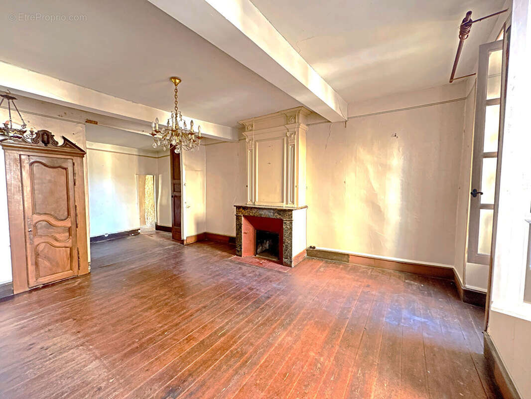 Maison à MAUVEZIN