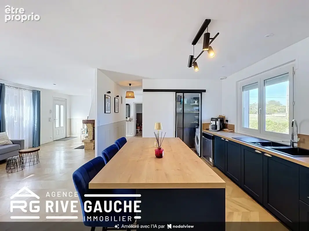 ANJOU   Maison rénovée avec magnifique terrain   250 000 € - photo 9