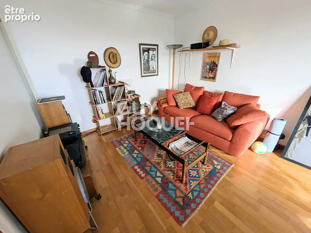 SAINT NAZAIRE, T2 bis rénové au dernier étage avec balcon vue mer - photo 4
