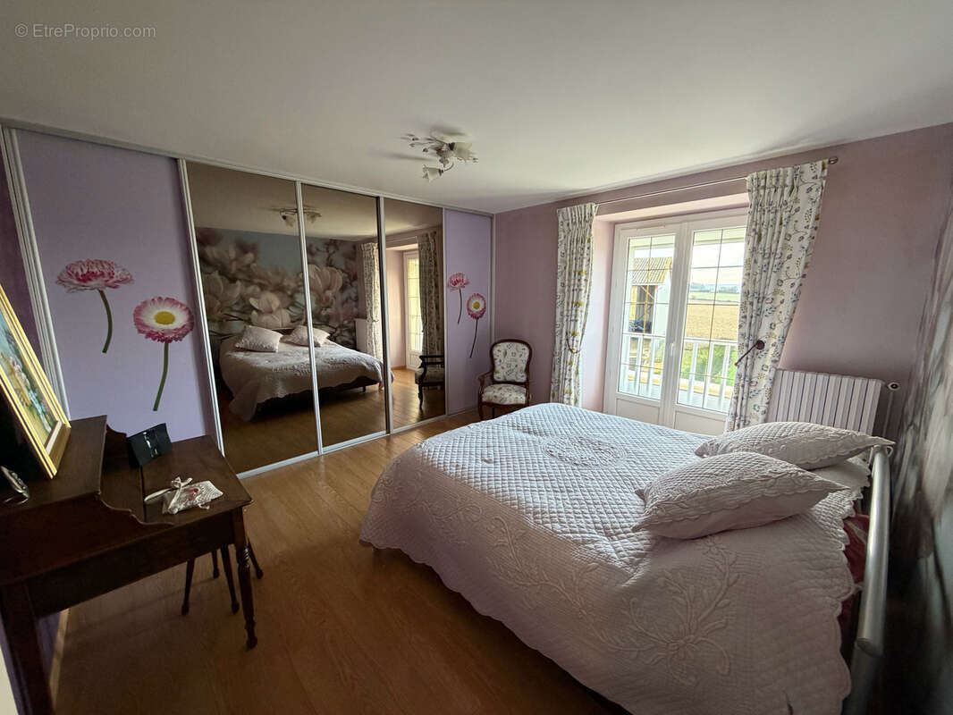 Maison à SAINT-SAUVEUR