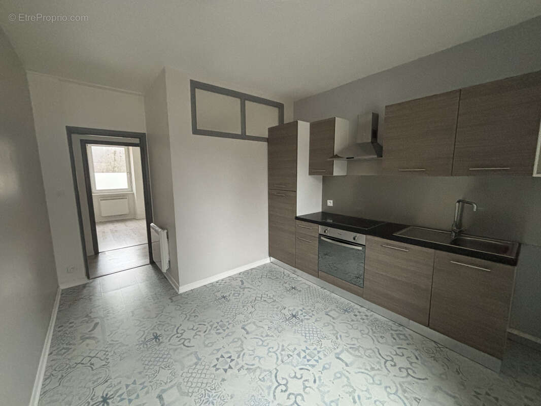 Appartement à DAMPIERRE-LES-BOIS