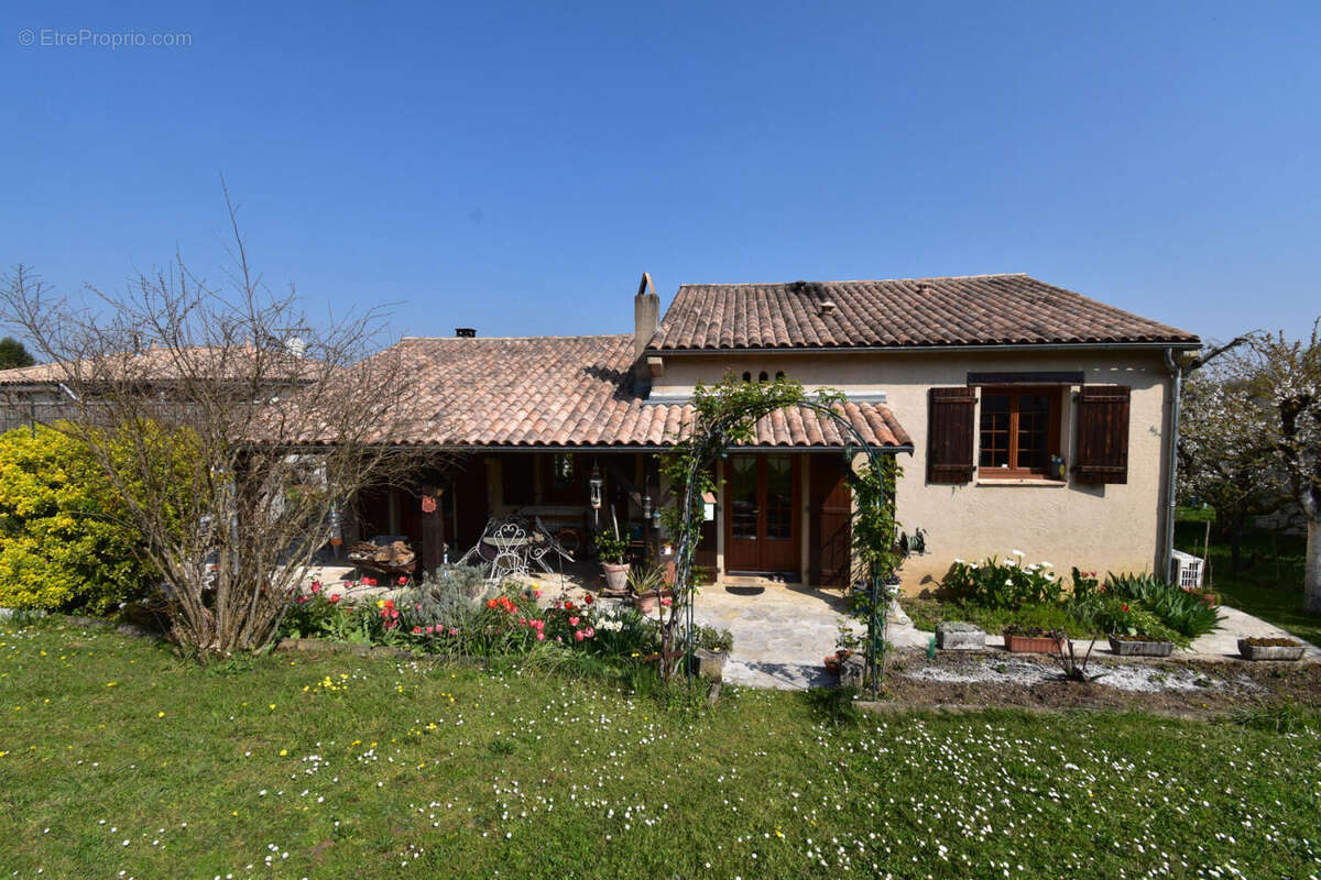 DSC_0046 - Maison à L'ISLE-D'ESPAGNAC