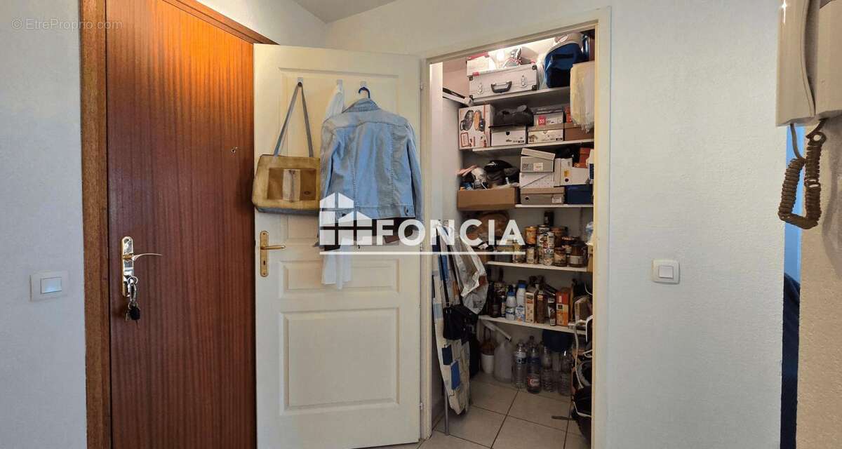 LA ROCHE-SUR-FORON : Appartement LOUE - T2 avec terrasse + Garage + Cave - photo 12