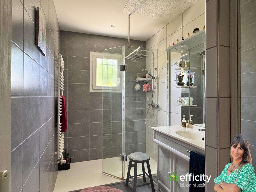 Maison 91 m² à Pouilly-Les-Feurs  - photo 10