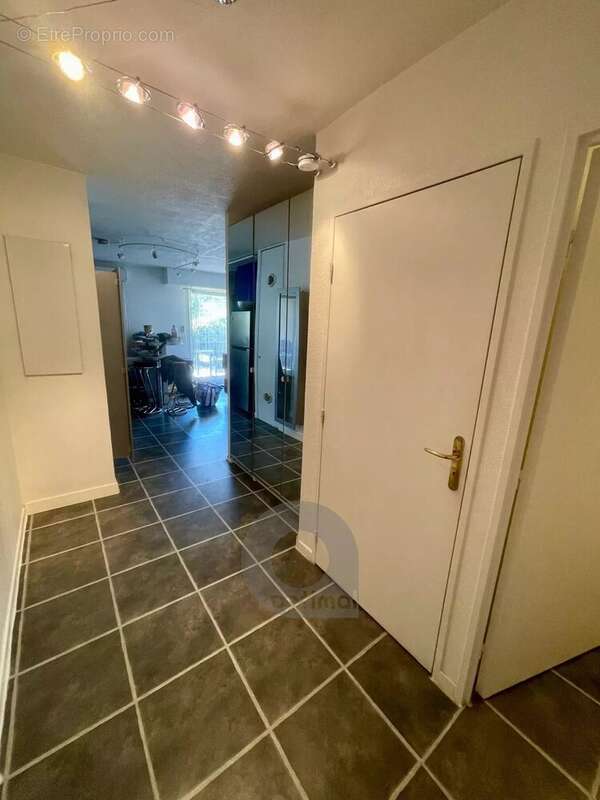 Appartement à EZE