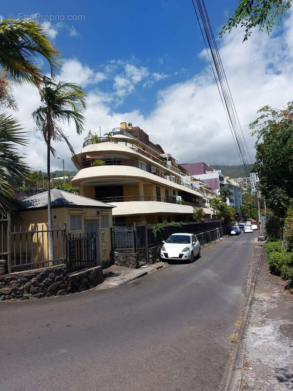 Appartement à SAINT-DENIS