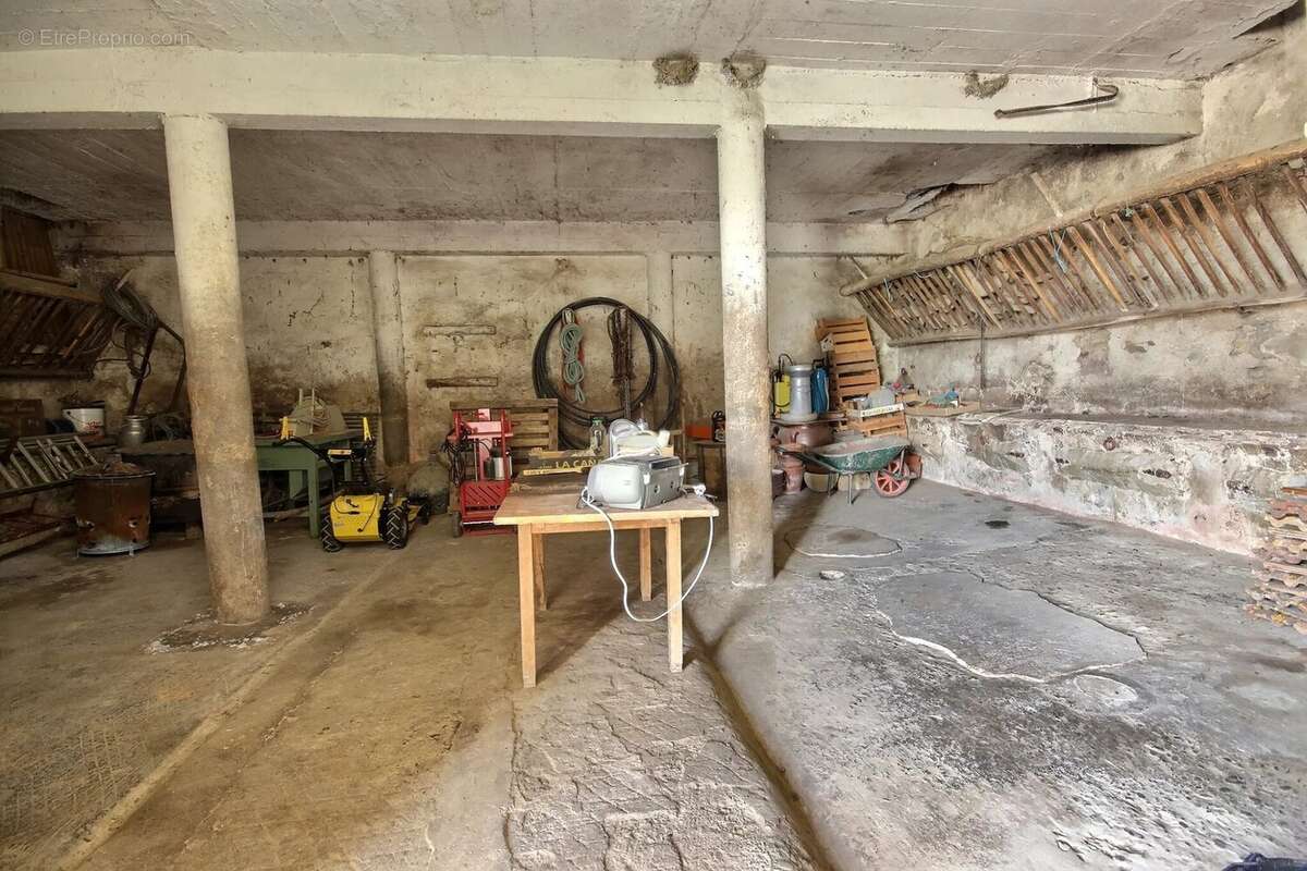 Maison à CHEVRIERES