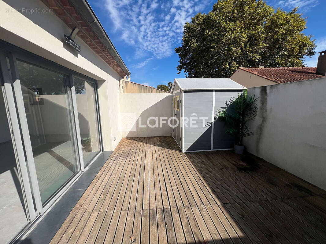 Appartement à LATTES