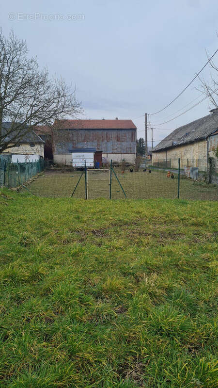 Terrain à SERAINCOURT