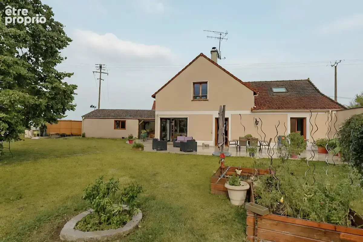 Belle Maison de 144m2 et sa dépendance - photo 12