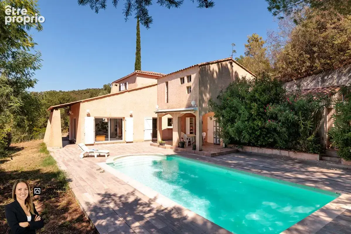 Maison 6 pièces de 142 m2 avec garage et piscine - photo 2