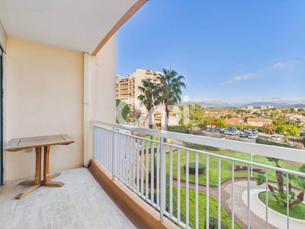 Appartement à MANDELIEU-LA-NAPOULE