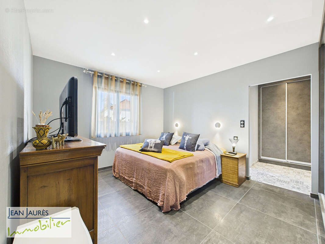 Maison à SAINTE-SAVINE