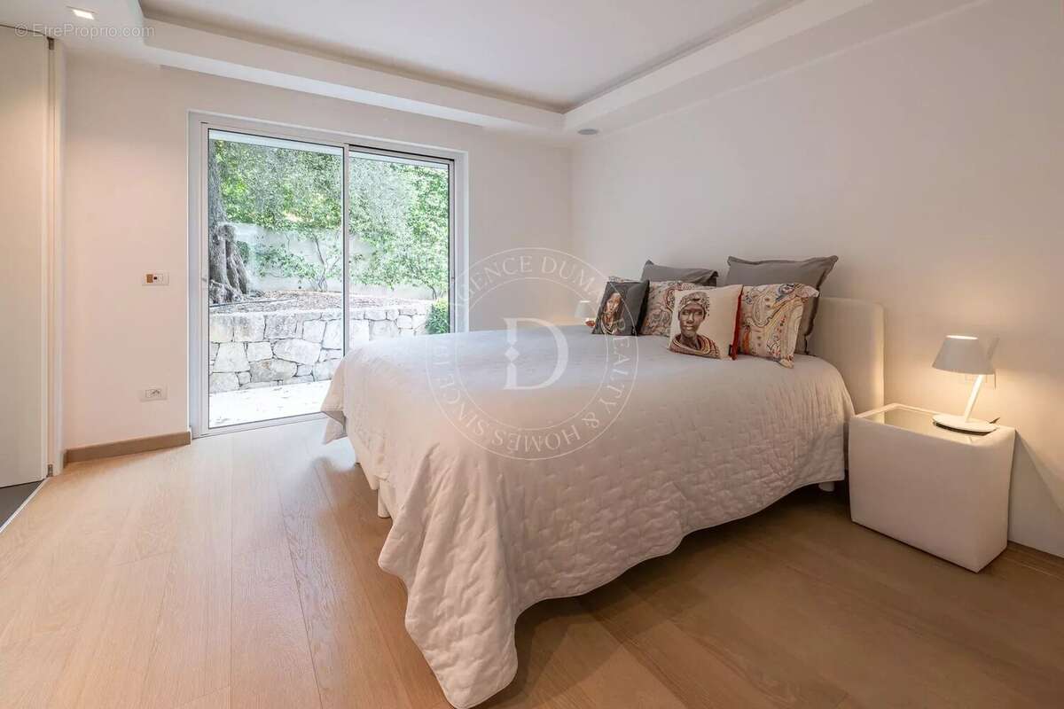 Appartement à BEAULIEU-SUR-MER