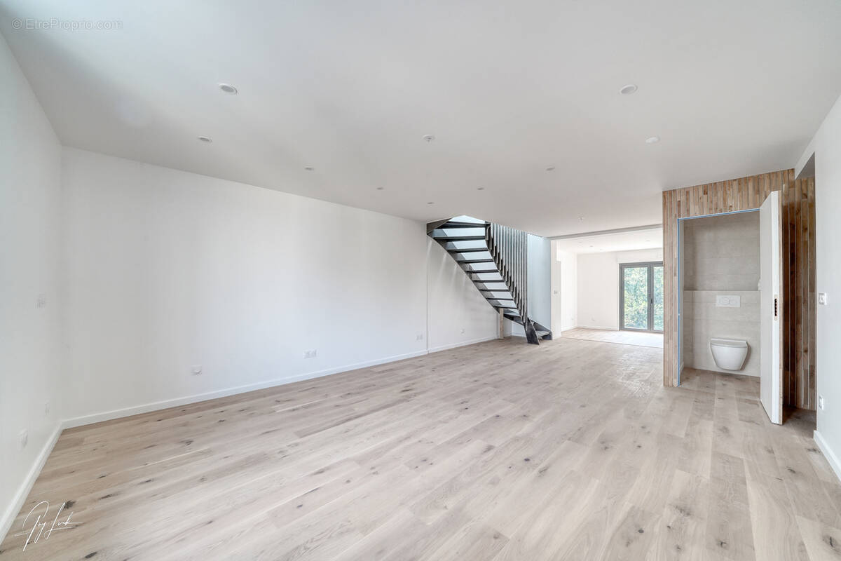 Appartement à SURESNES