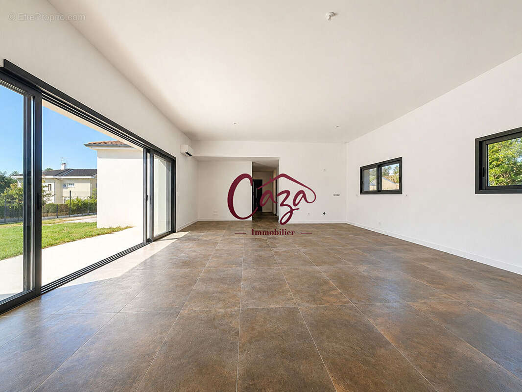 Maison neuve SALLEBOEUF Centre Bourg - photo 8