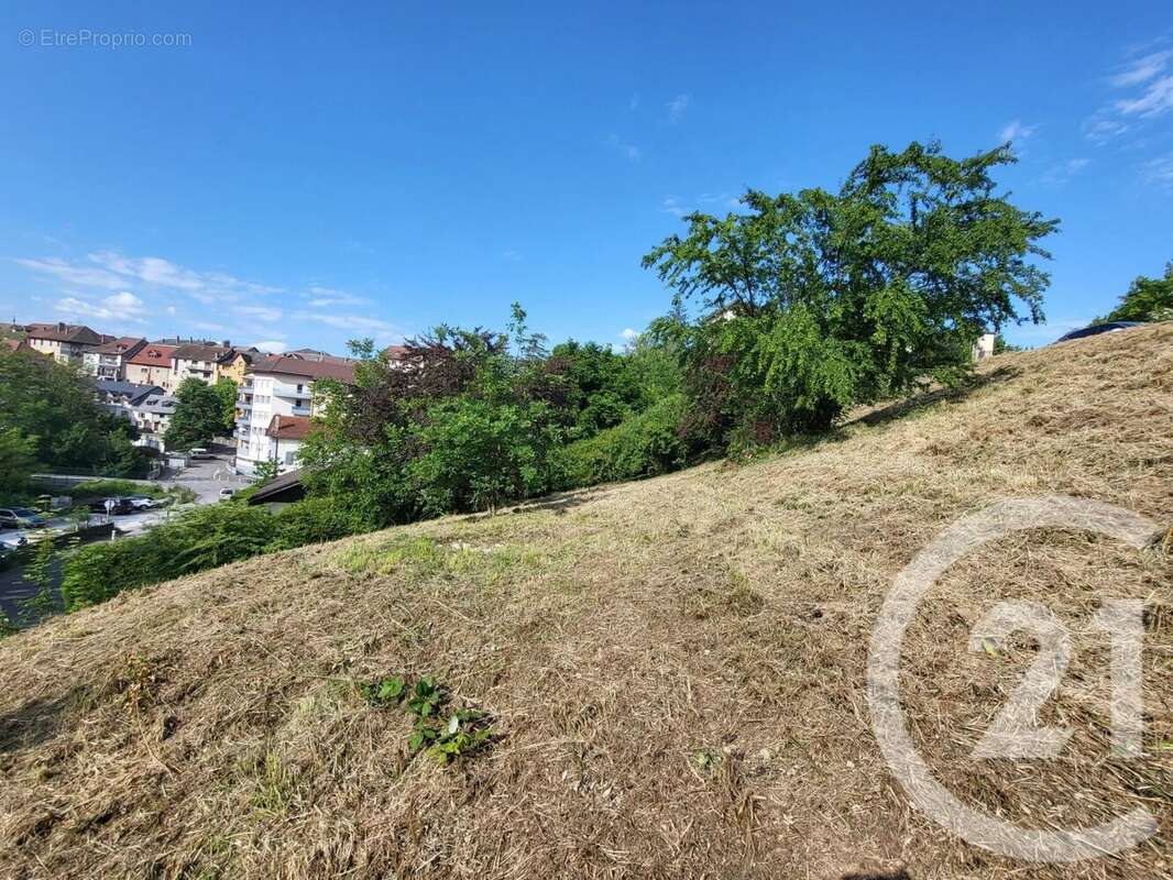 Terrain à RUMILLY