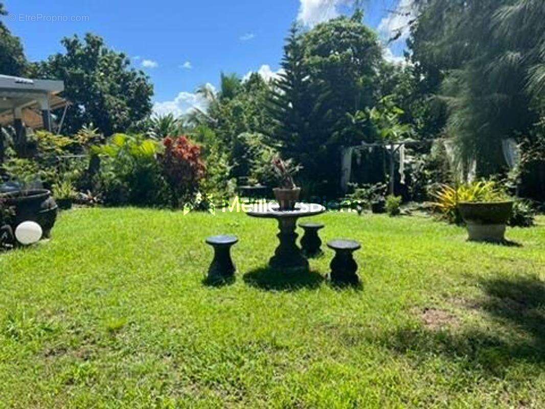 Maison à BAIE-MAHAULT