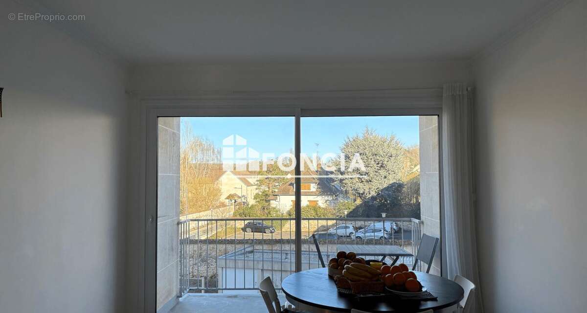 Appartement à EPERNON