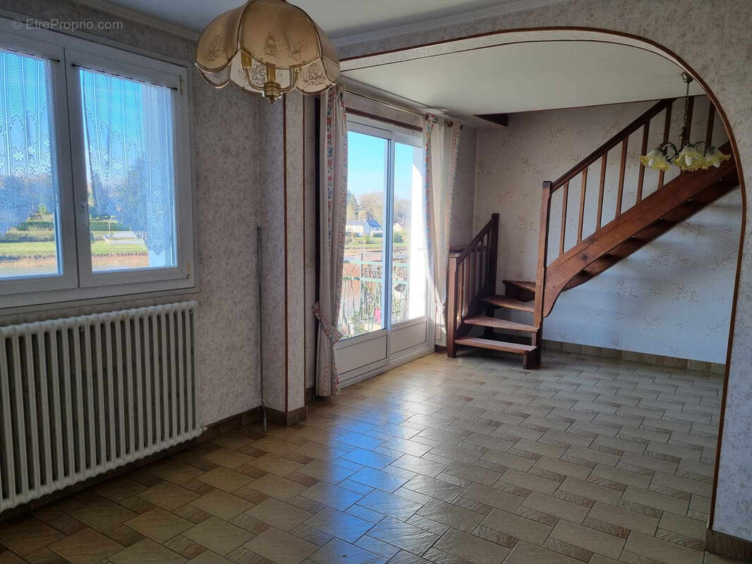 Maison à SAINT-CALAIS