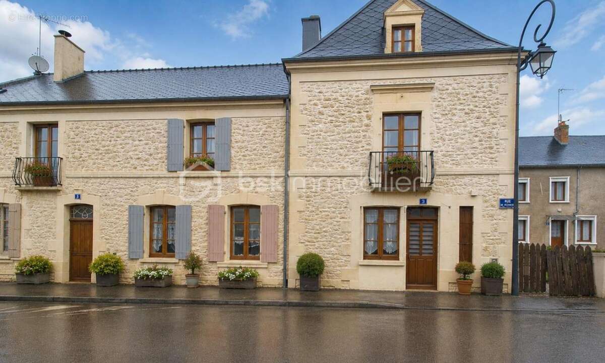 Maison à CHAMPIGNE