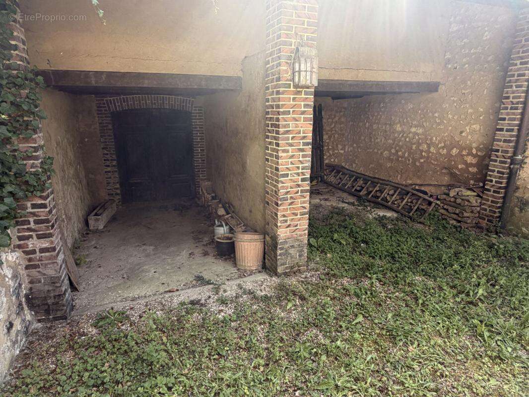 A moins de 2 heures de Paris, Ancien Presbytère de Coulonges-les-Sablons – Propriété de caractère sur un parc de 7 500 m² - photo 26